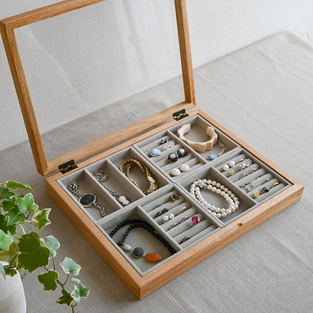 木製ショーケース(選べるトレイ) 国産無垢のクルミ ガラスケース