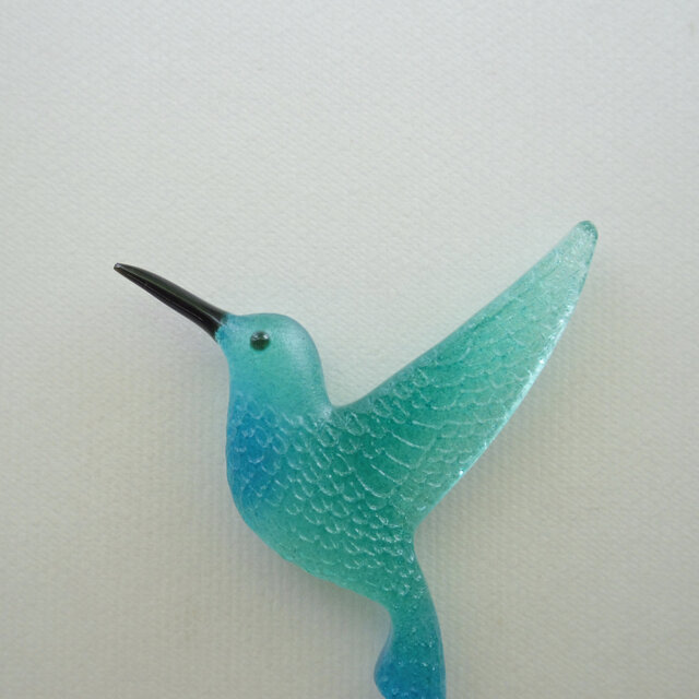 ハチドリと花のオブジェ | iichi 日々の暮らしを心地よくする