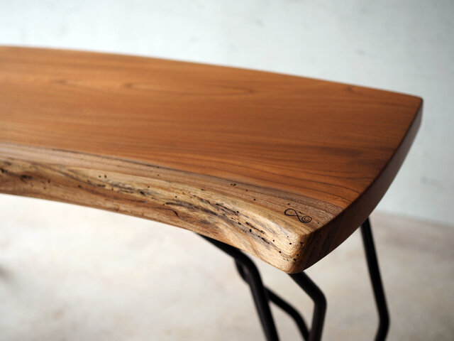 一点モノ ｜ケヤキ 無垢材 の ベンチ ・ エントランススツール ｜有機