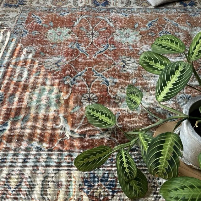 102×204 アンティークブラウン 青い花 トルコヴィンテージラグ | iichi