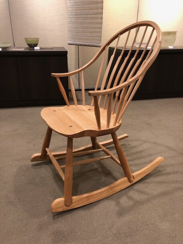 ウィンザーロッキングチェア | iichi 日々の暮らしを心地よくする