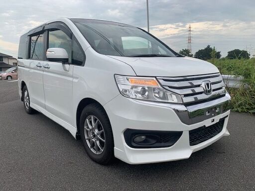 平成25年ステップワゴンスパーダZ 4WD8人乗り両側パワースライドドア