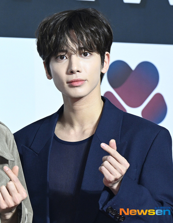 TOMORROW X TOGETHER テヒョン、誕生日を迎えて約280万円を寄付 - Kstyle