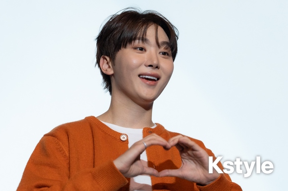 PHOTO】SEVENTEEN スングァン、日本で神対応！満面の笑みで550人の