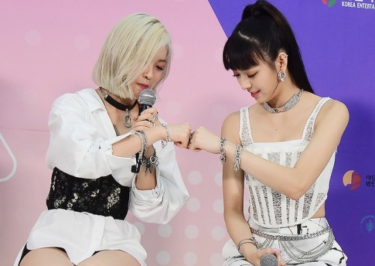 PHOTO】ITZY リュジン＆イェジ＆チェリョン＆ユナ、ファンミーティング
