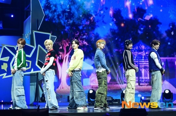 PHOTO】TWS、4thミニアルバム「play hard」発売記念ショーケースを開催