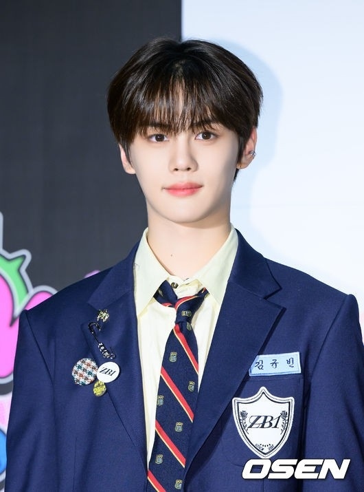 ZEROBASEONE キム・ギュビン、ファンとの交流で使った言葉が議論に