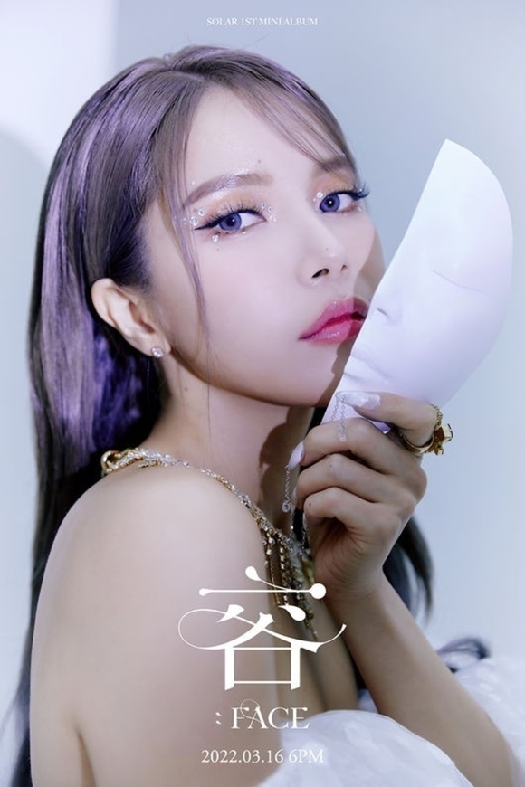 MAMAMOO ソラ、1stミニアルバム「容：FACE」コンセプトフォトを追加