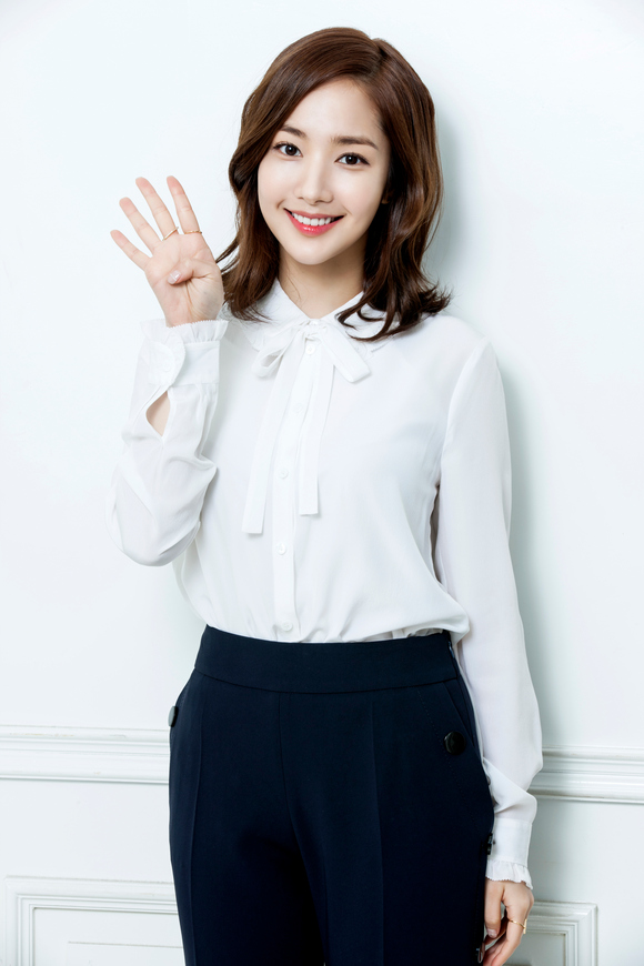 Kstyle4周年】パク・ミニョンさんからサイン入りプレゼントが到着！2名