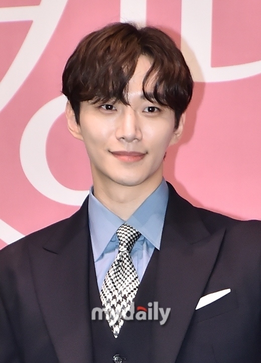 2PM ジュノ、脊椎骨折もコンサート強行？過去の大怪我を振り返る「全身