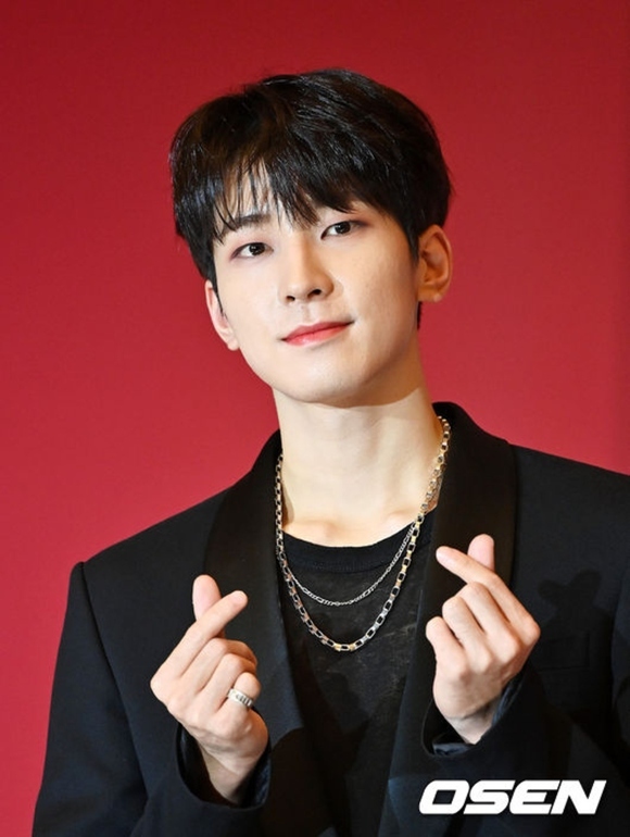 SEVENTEEN ウォヌ、本日（4/3）訓練所へ…ファンにメッセージも - Kstyle