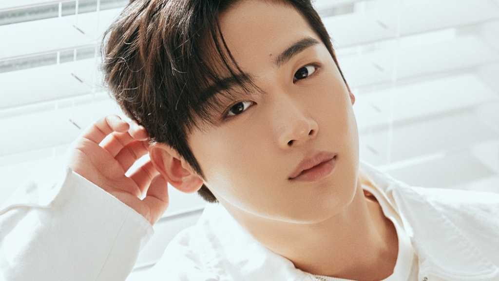 終了しました】「第4次恋愛革命」キム・ヨハン直筆サイン入りチェキ