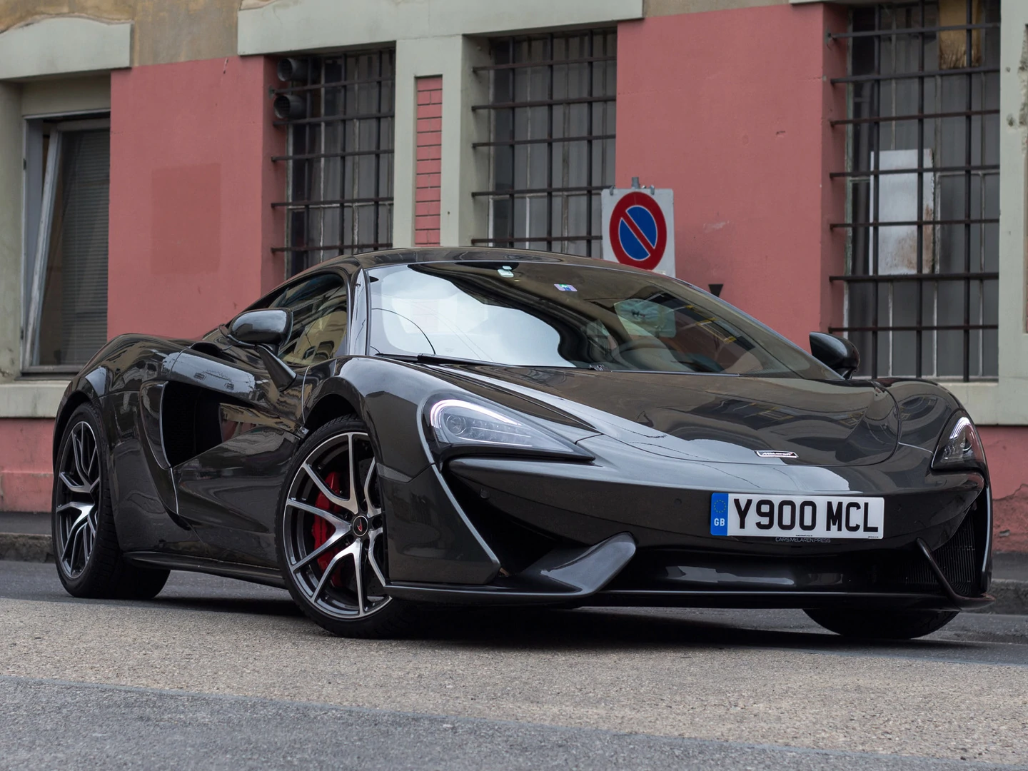 First Drive: 2016 McLaren 570S