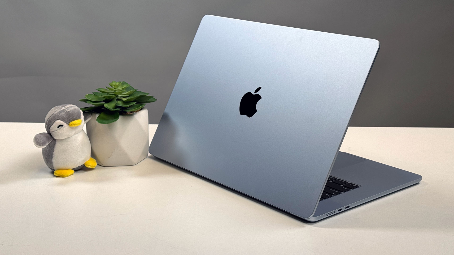 MacBook Air (M4, 2025) review: Blue skies ahead | Tom's Hardware