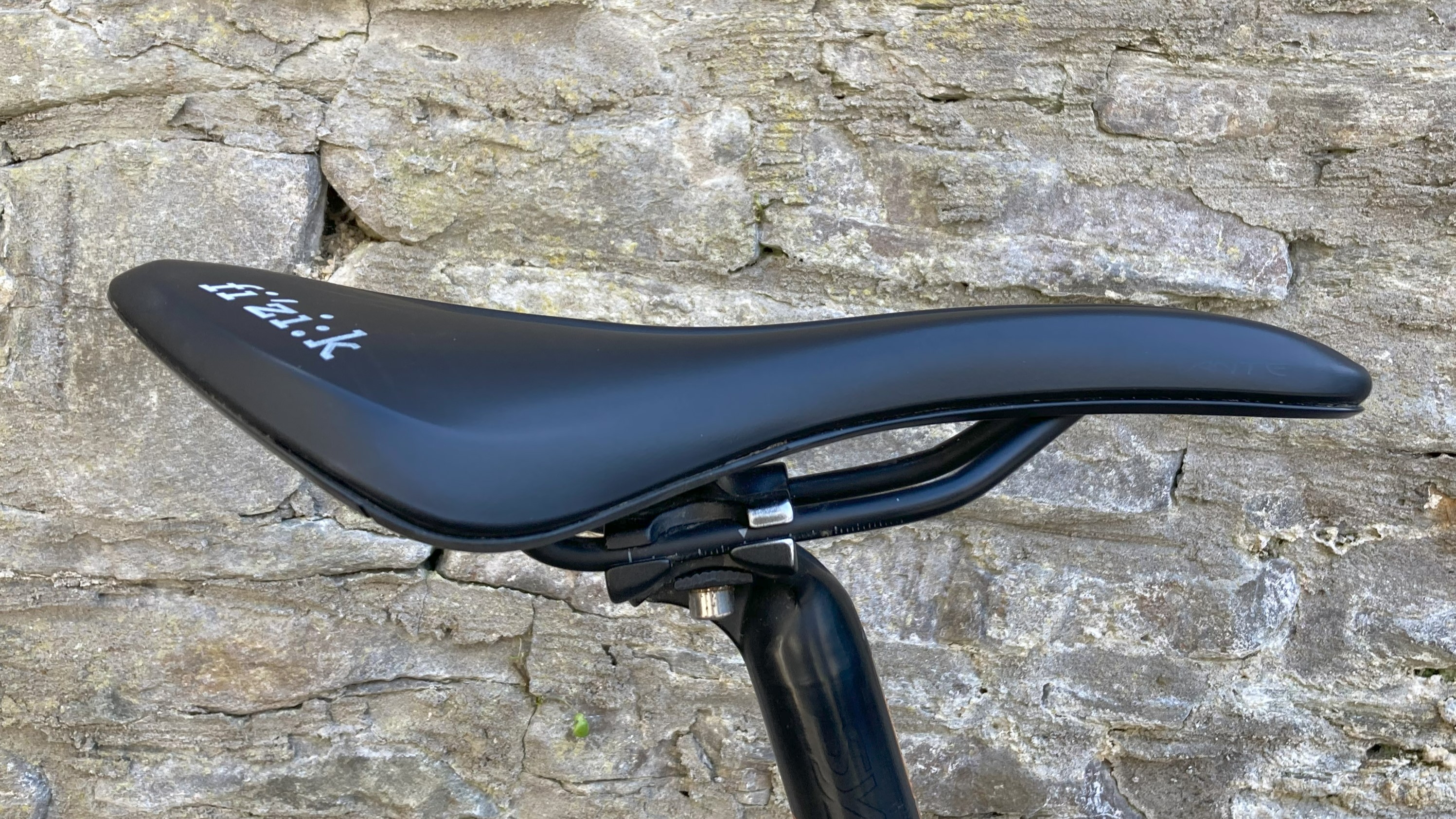 Fizik Tempo Aliante R5 saddle review | Bike Perfect