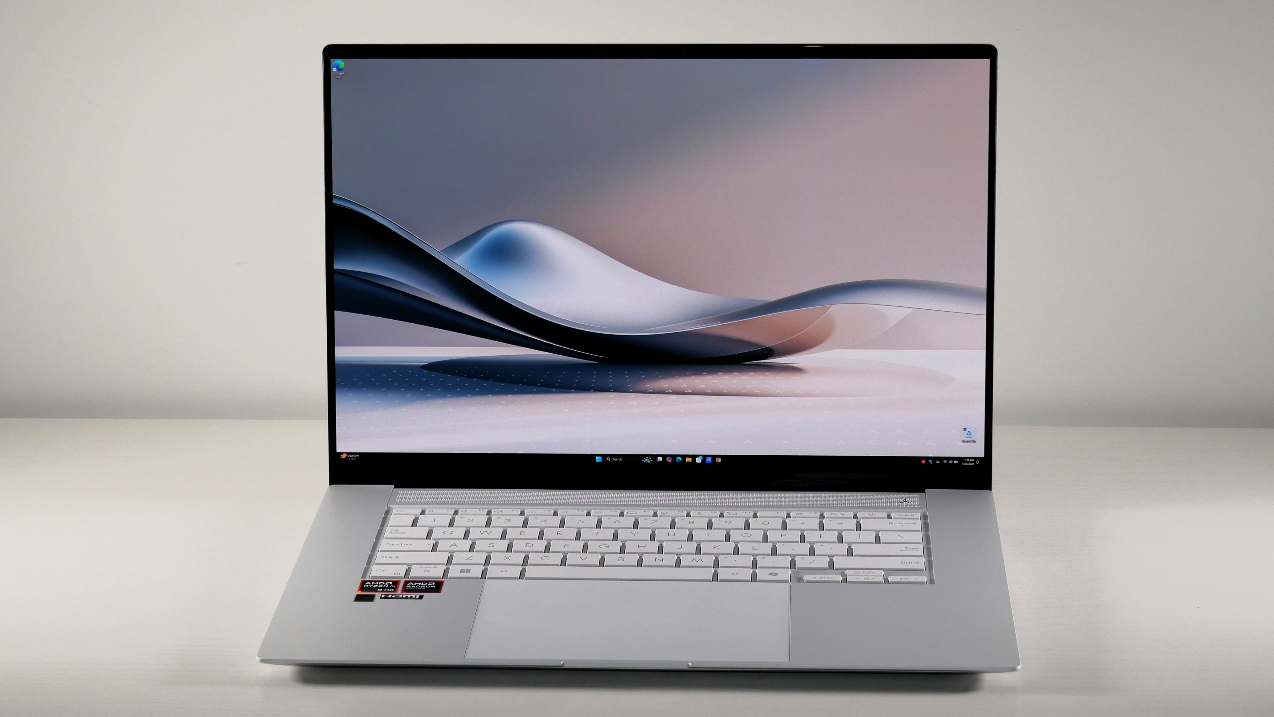 Asus Zenbook S16 UM5606 (Ryzen AI 9) review: I think AMD just