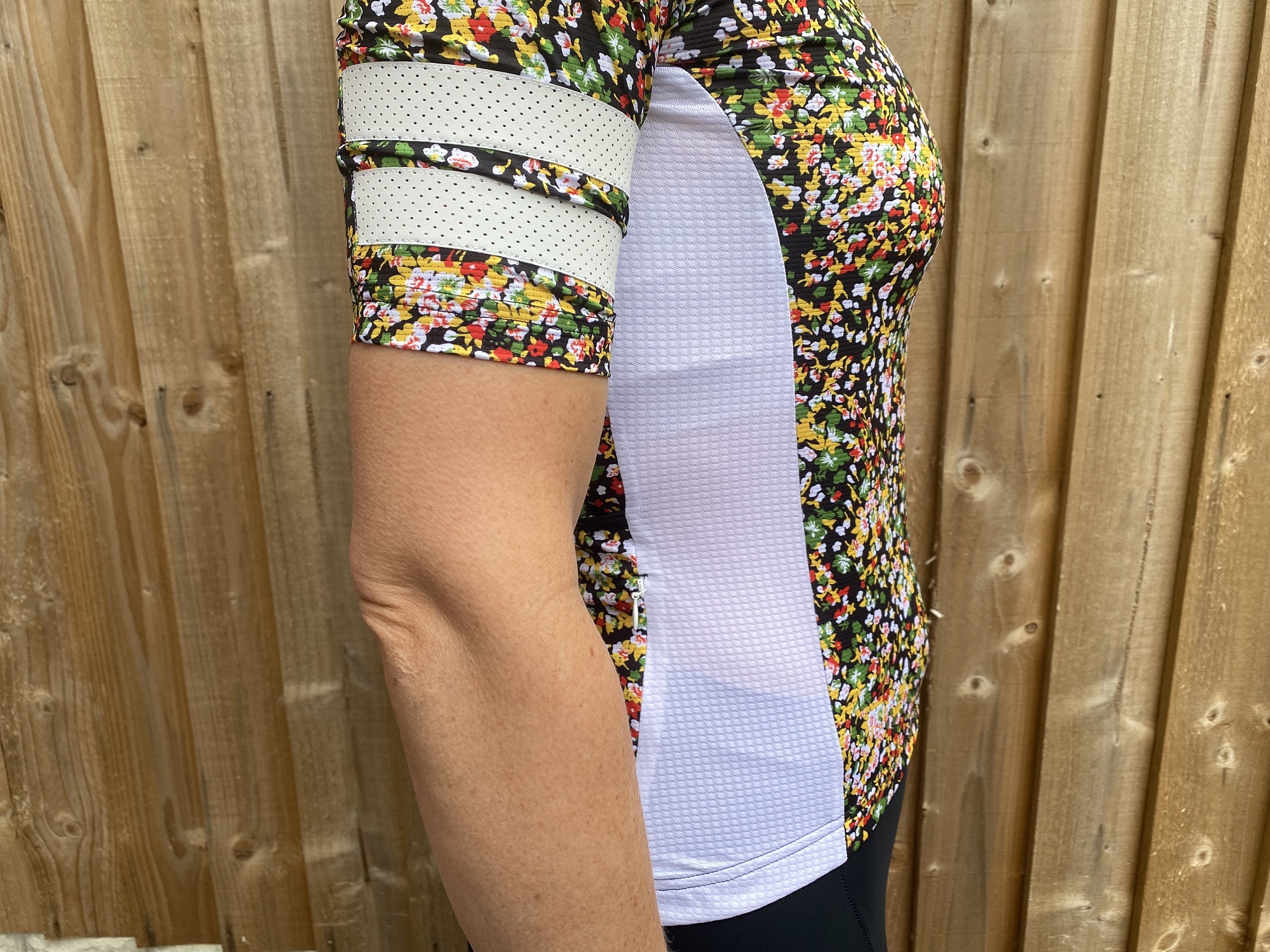 Cafe du Cycliste Women's Centifolia Floriane jersey review