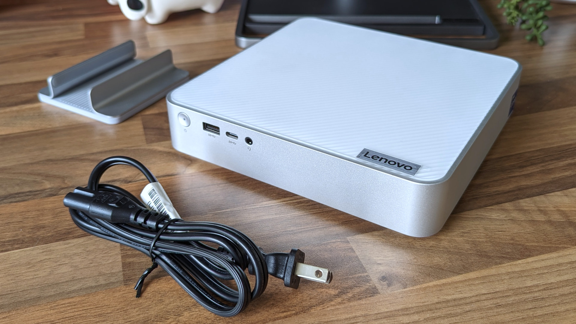 Review: Lenovo's IdeaCentre Mini (Gen 8) could be my work PC