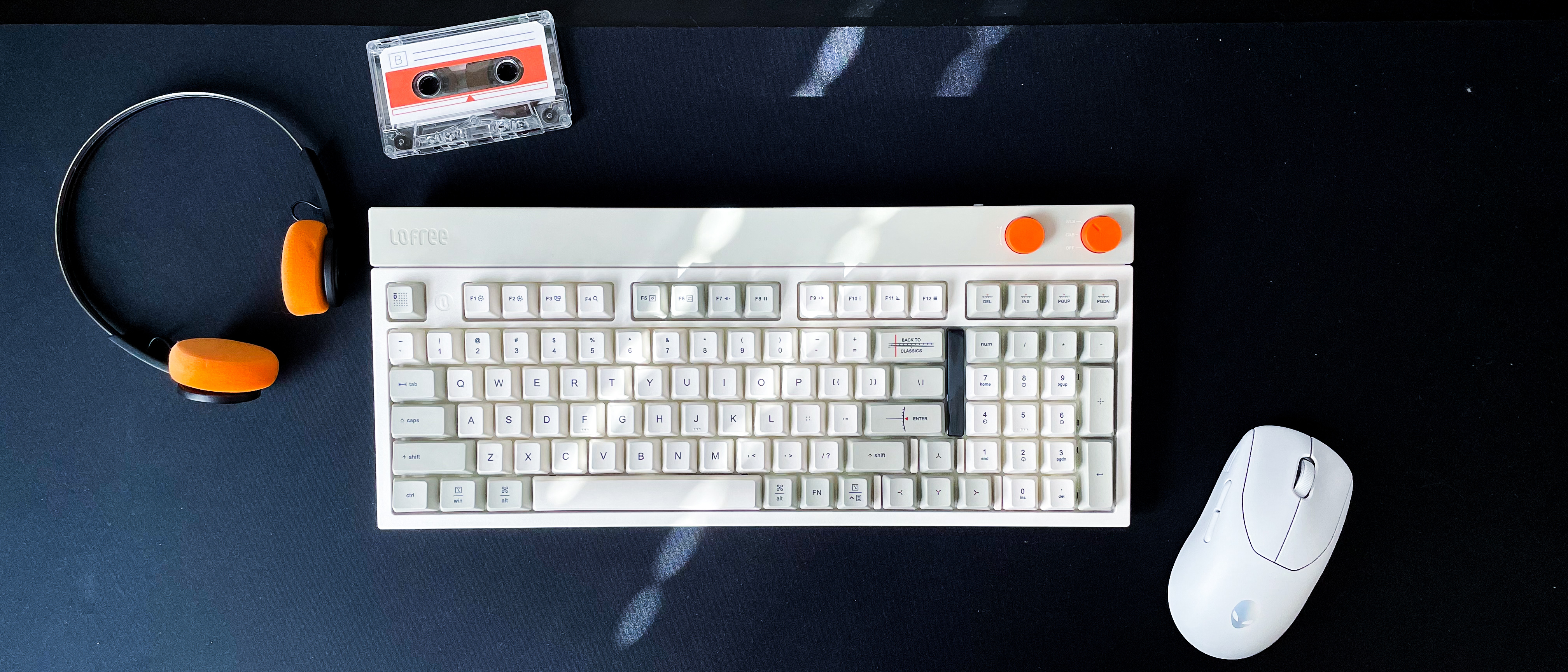 Lofree Block mechanical keyboard review: Type like it's 1989 with