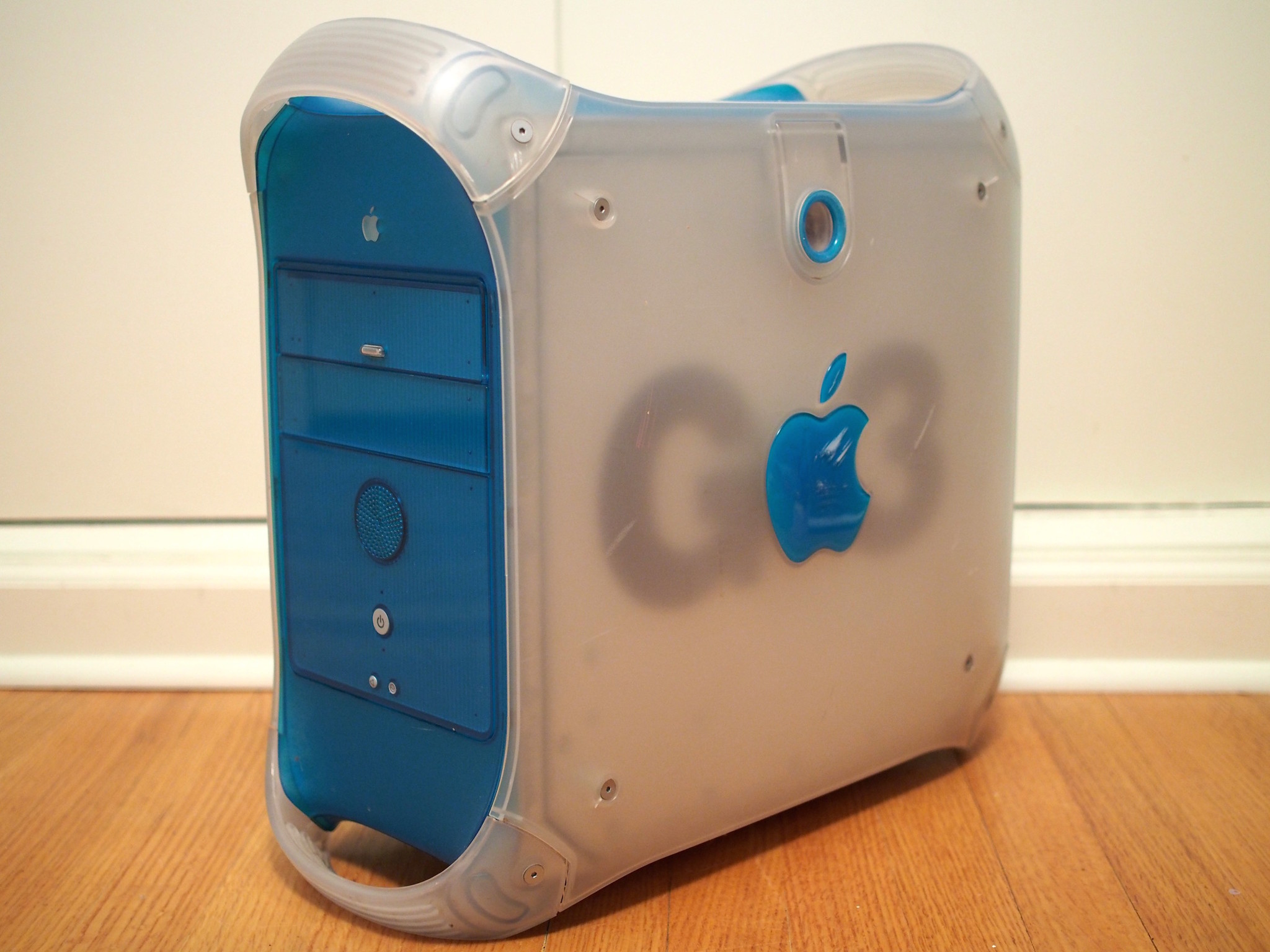 The Blue and White G3: Part Power Mac, part archetype | iMore