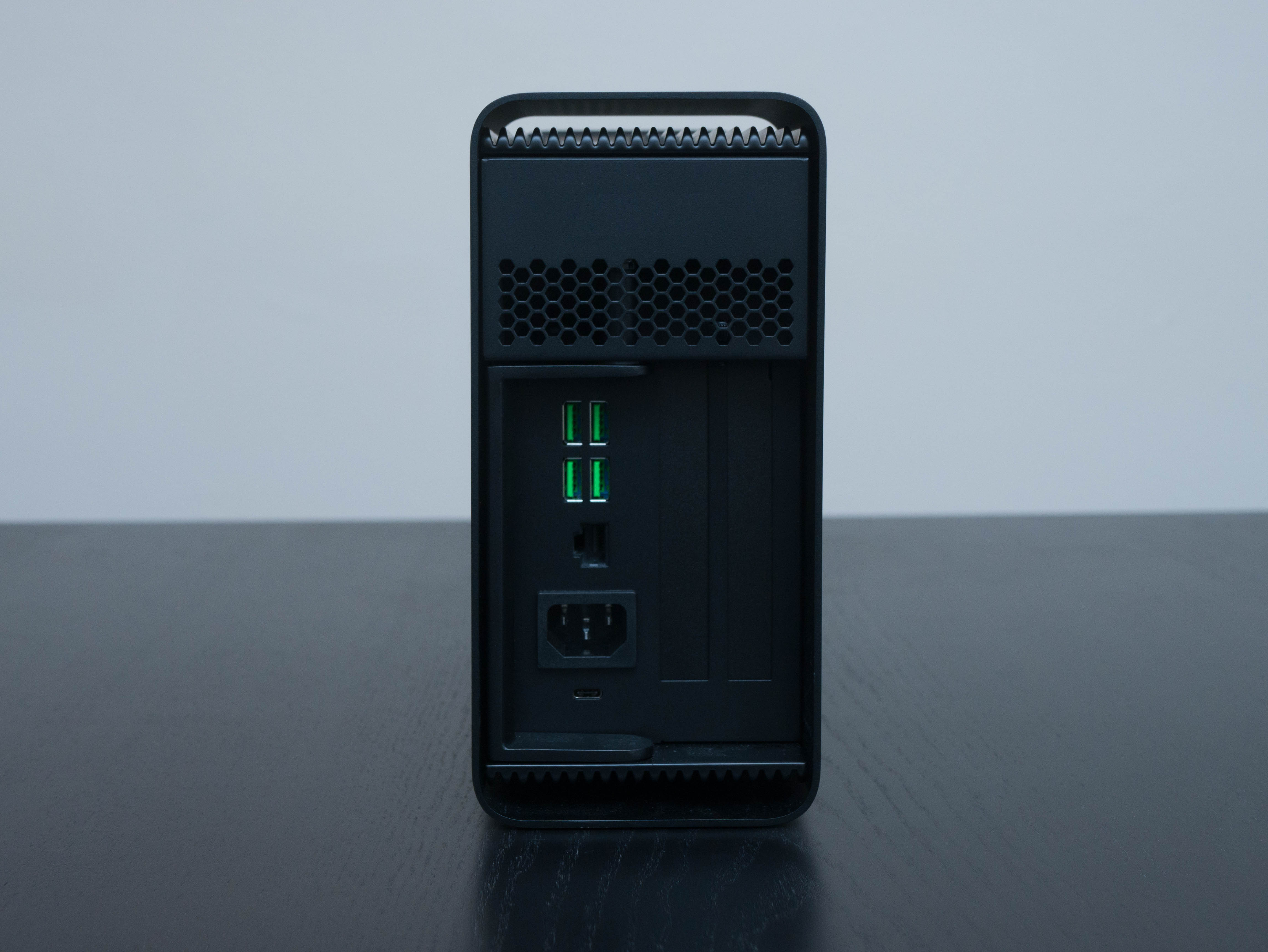 Razer Core V2 External Graphics Enclosure Review - Tom's Hardware