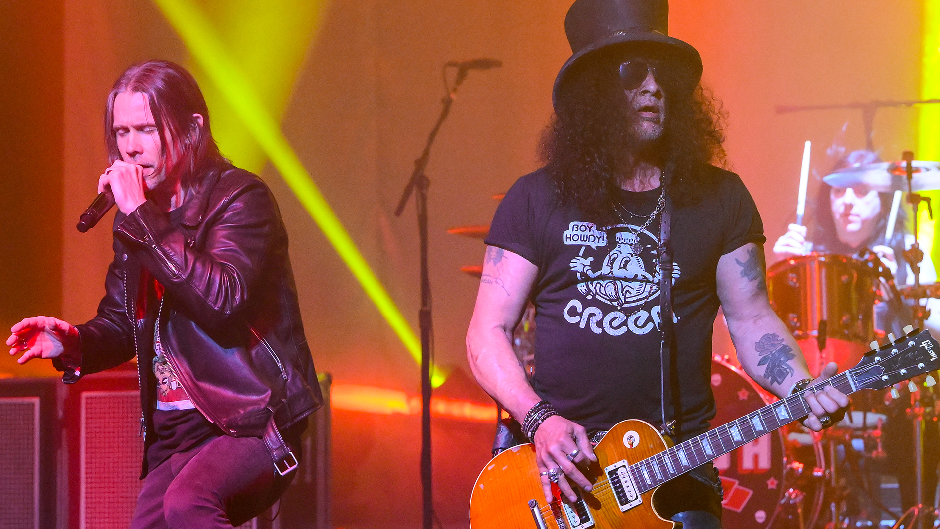 Watch Slash featuring Myles Kennedy and the Conspirators perform