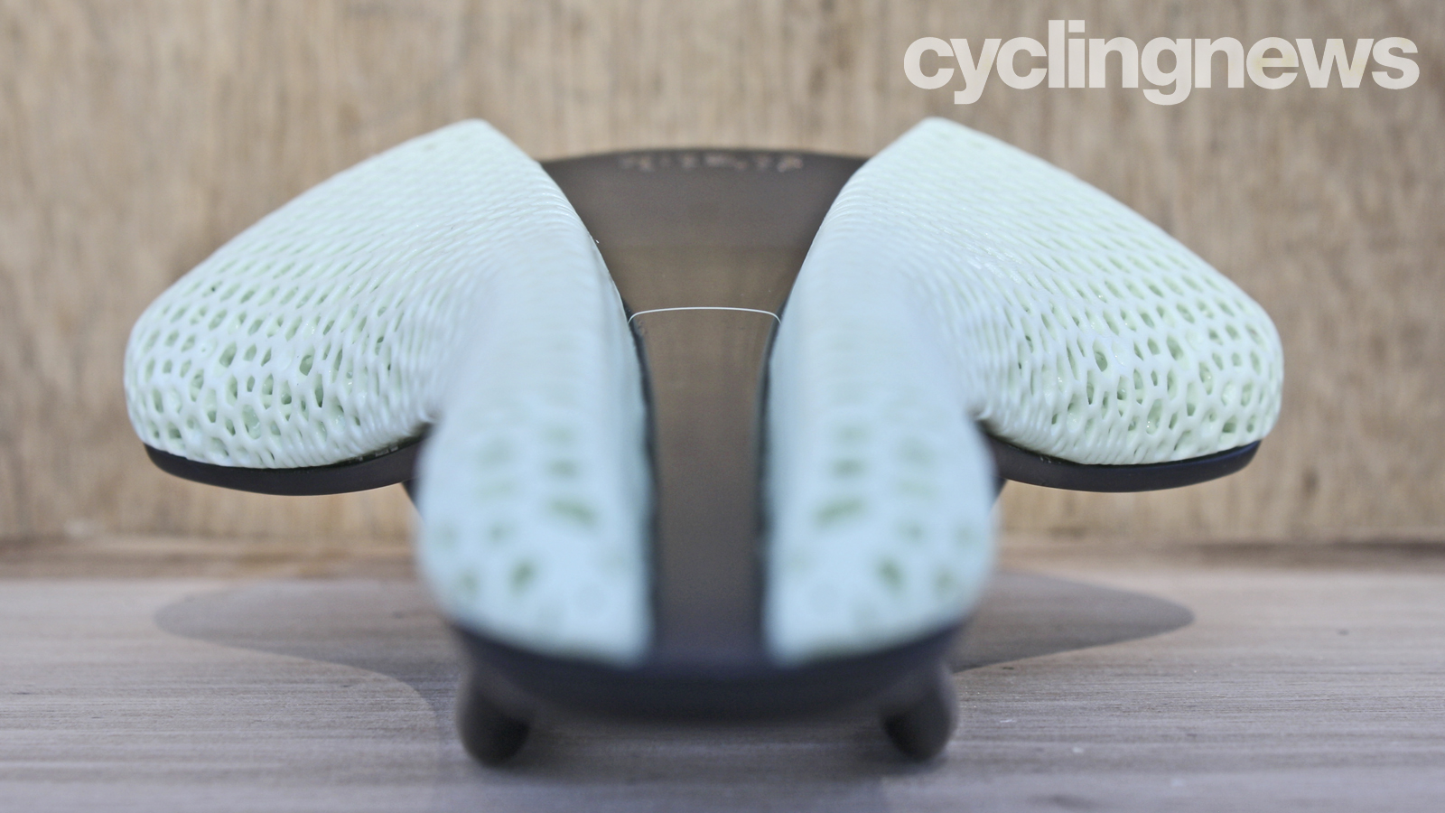 Fizik Antares Versus Evo 00 Adaptive | Cyclingnews