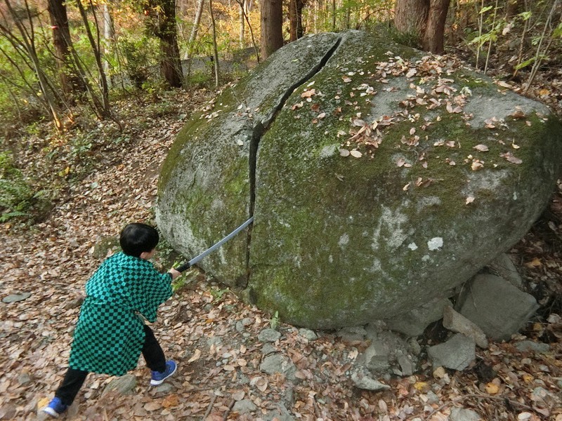 6さいからのニュース：あの石にそっくり 長野 | 毎日新聞