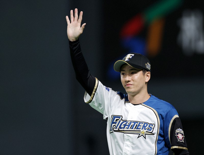 日本ハム斎藤佑樹が引退登板 最後の打者は四球 悔しそうに苦笑い