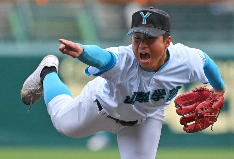 急成長の山梨学院エースが躍動 初の甲子園で1失点完投 センバツ | 毎日新聞