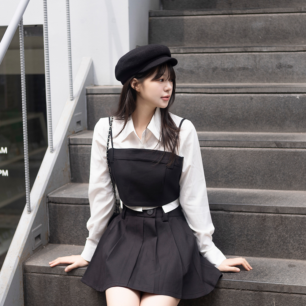 RUFFLOG ブラックシャツ スカートセット RUFFLOG ブラックシャツ