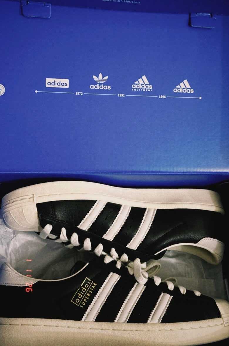 プラダ × アディダス スーパースター 