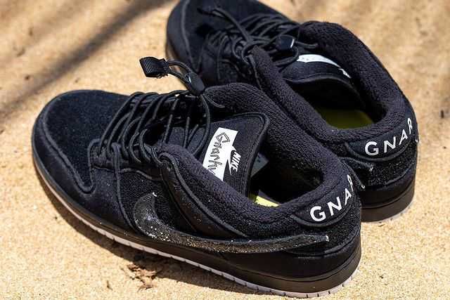 スニダンで購入可】5/24発売 Gnarhunters × Nike SB Dunk Low 