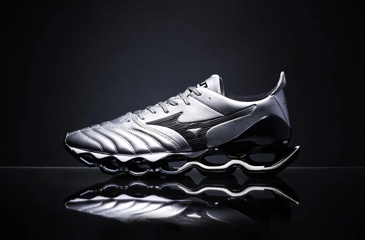 2/27発売｜Mizuno Wave Prophecy Morelia Neo 