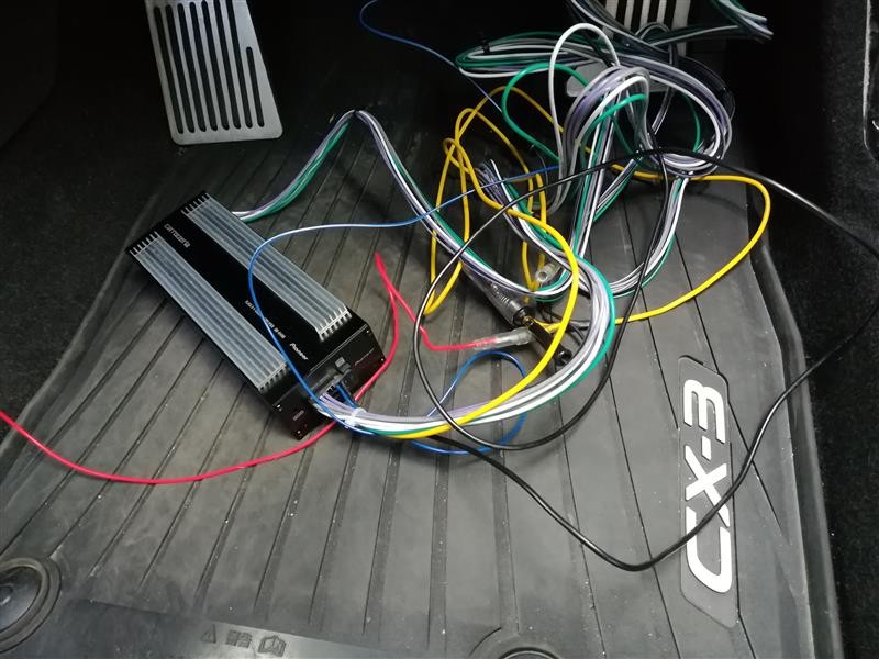 ②パワーアンプ GM-D1400II 取り付け本番編（マツダ CX-3・DK）by