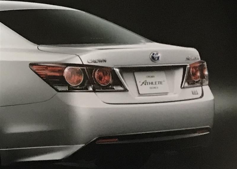 テールランプ取り付け〜車体側(外側)〜（トヨタ クラウンアスリート