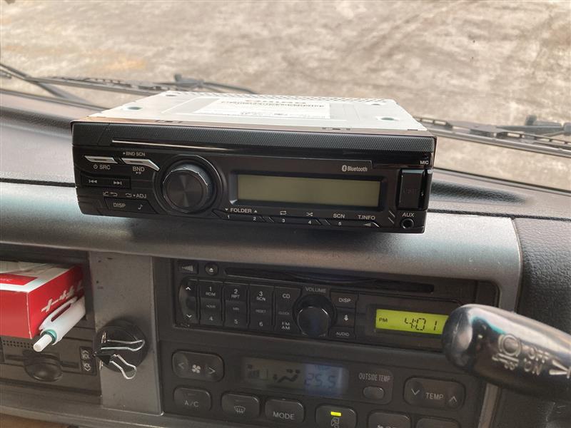 純正Bluetoothオーディオへ（日野 プロフィア・初代）by ユーとら