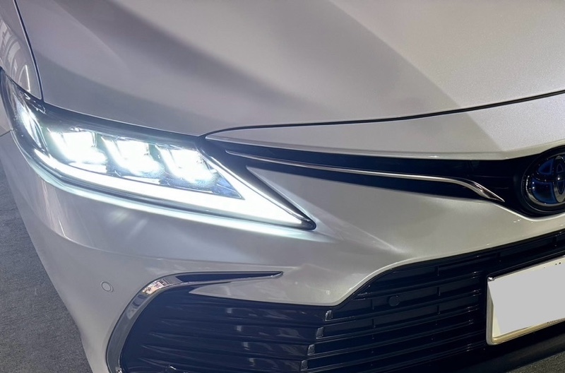 Archaic カムリ 70系 ヘッドライト 3眼 プロジェクター ヘッドライト