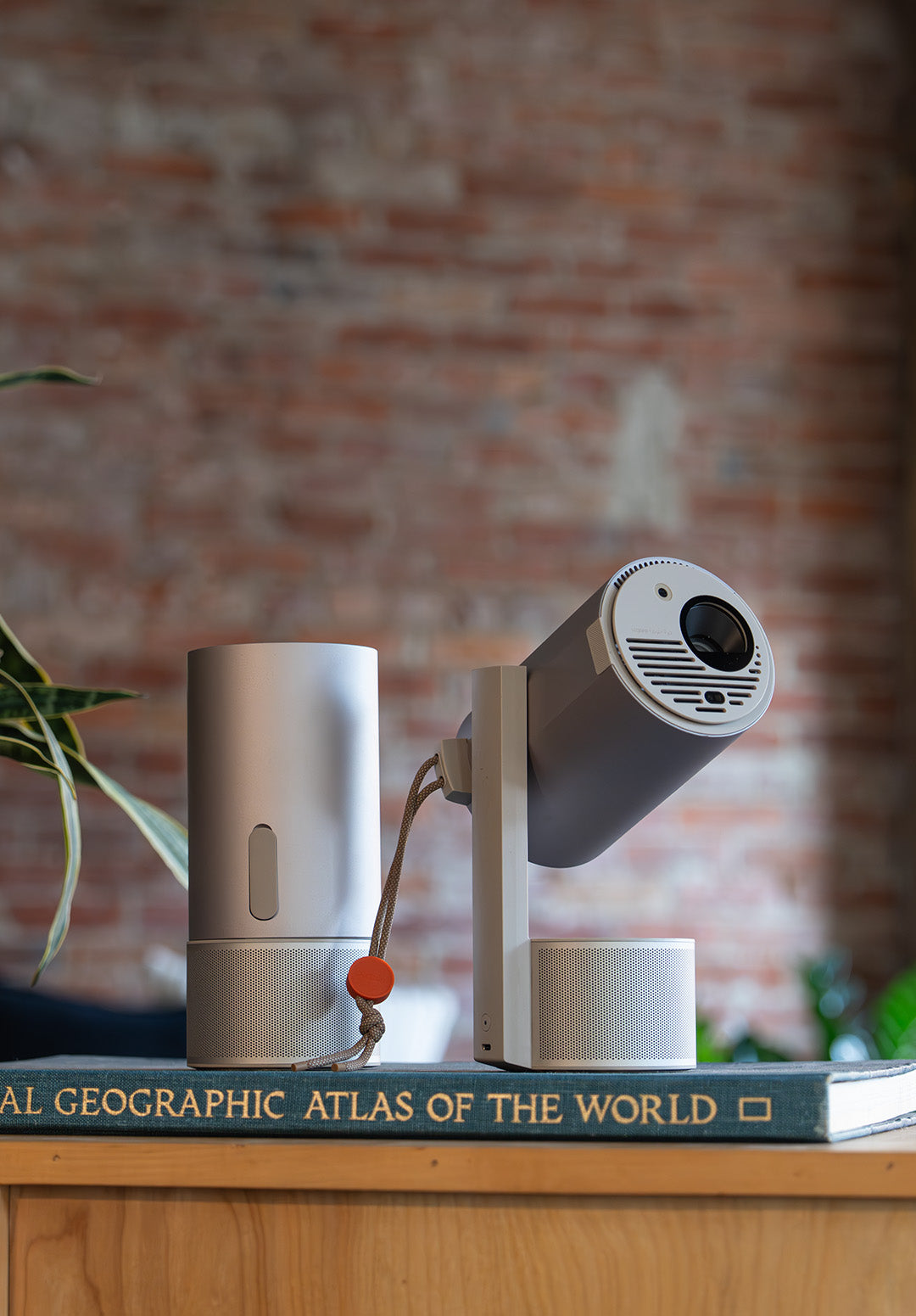 MoGo 3 Pro-いつでも、どこへでも。次世代エンターテイメントを持ち運ぼう