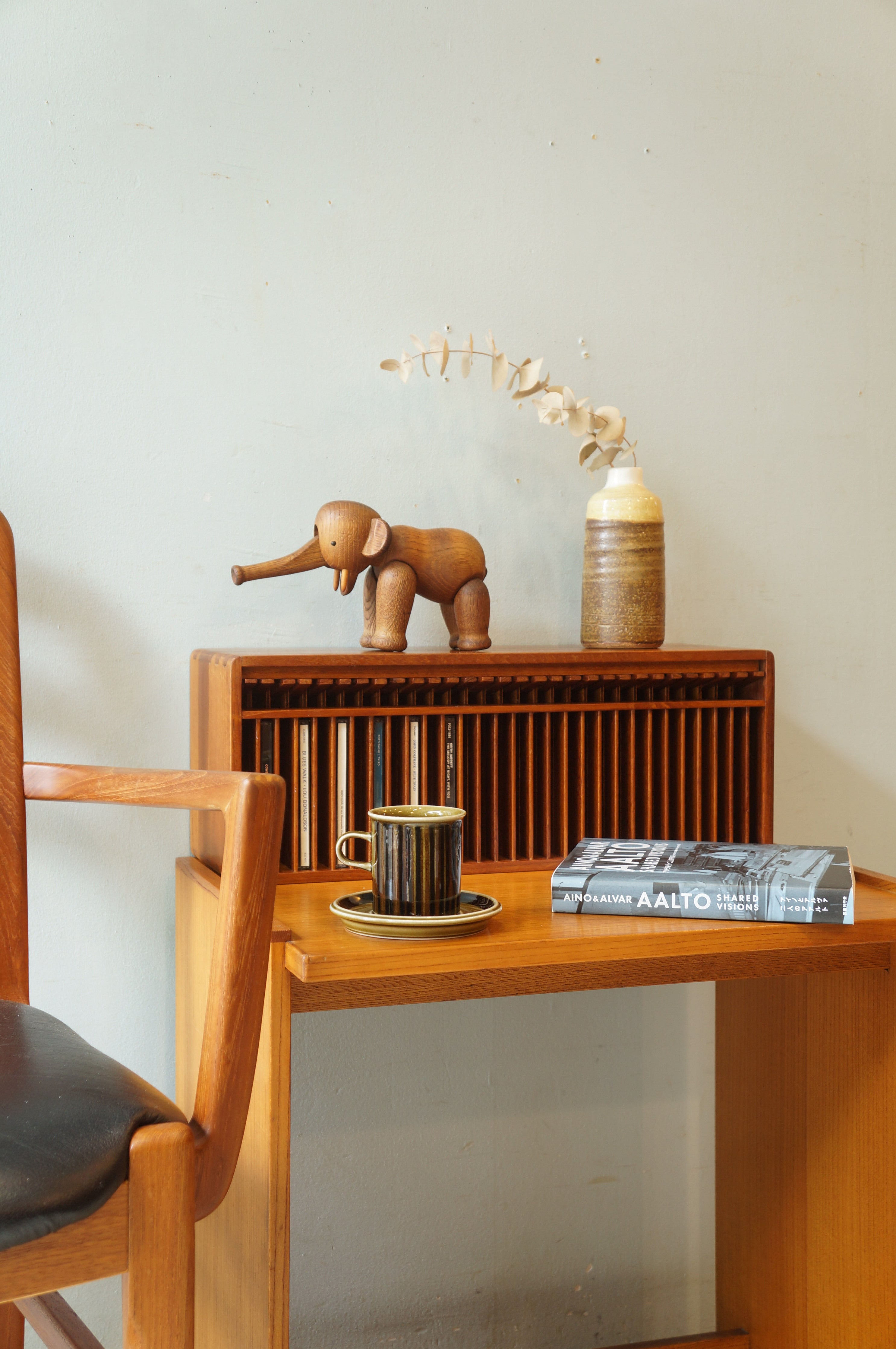 ヴィンテージ CDホルダー チーク材/Vintage Teakwood CD Holder