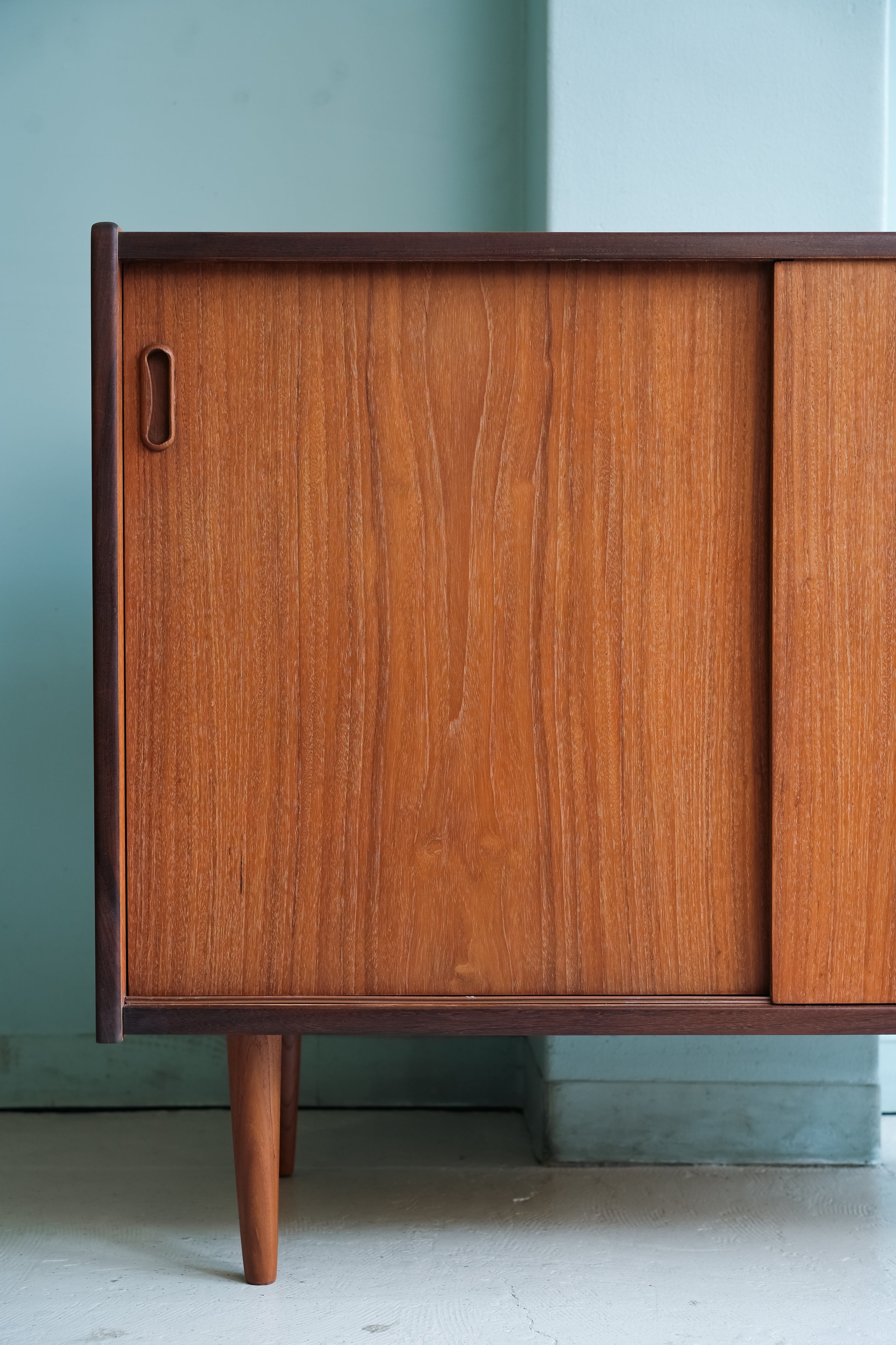 デンマークヴィンテージ キャビネット サイドボード チーク材 北欧家具