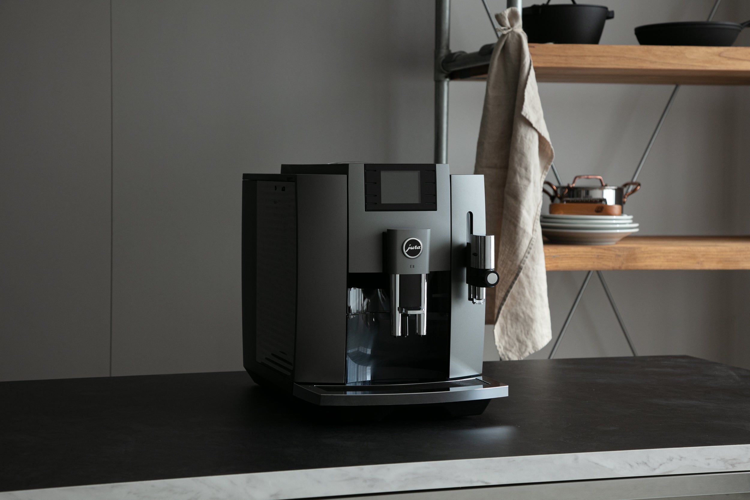 JURA（ユーラ） 全自動コーヒーメーカーE8 ブラック |キッチン用品通販