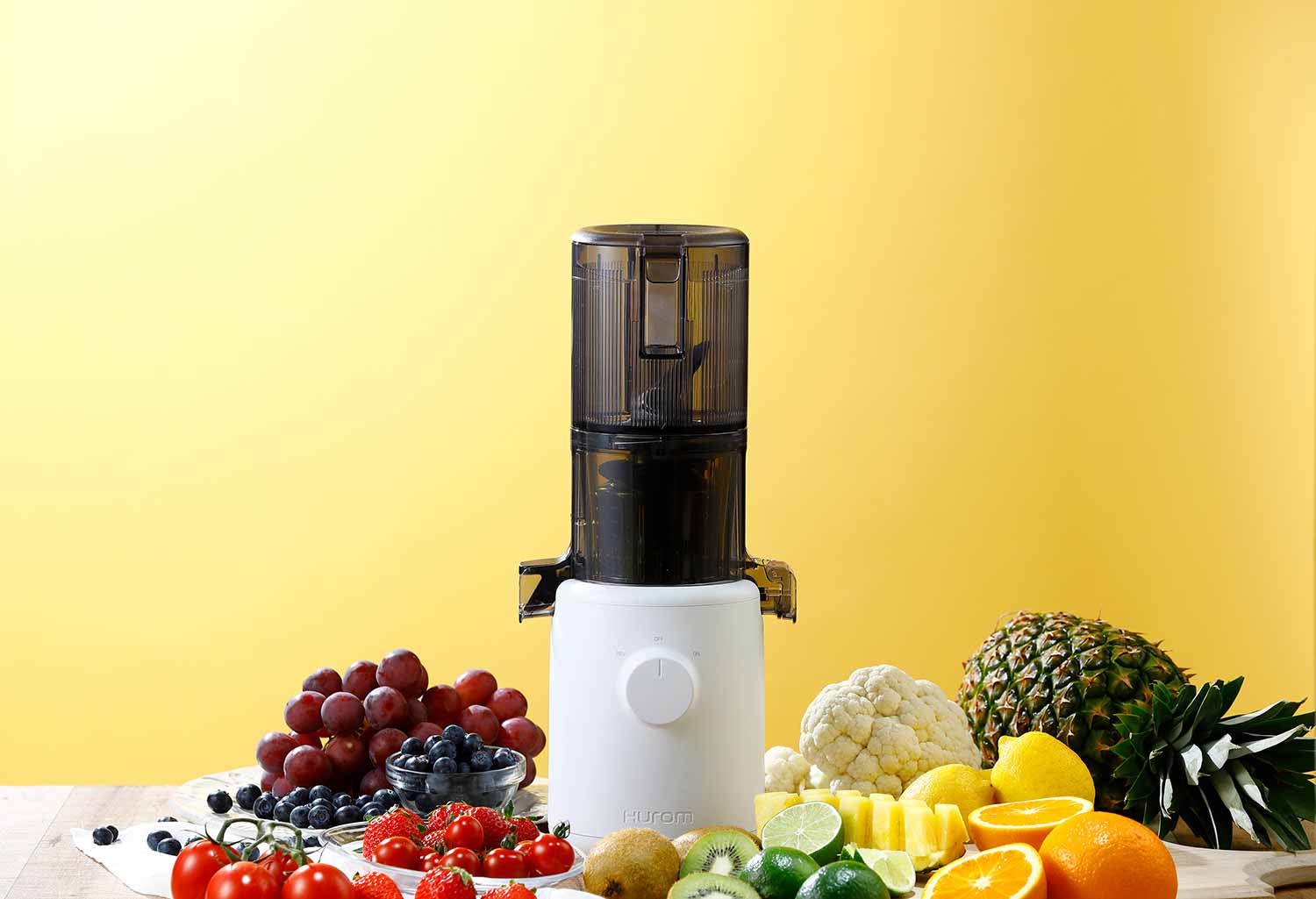 HUROM(ヒューロム)のスロージューサーH310Aでコールドプレスジュースを