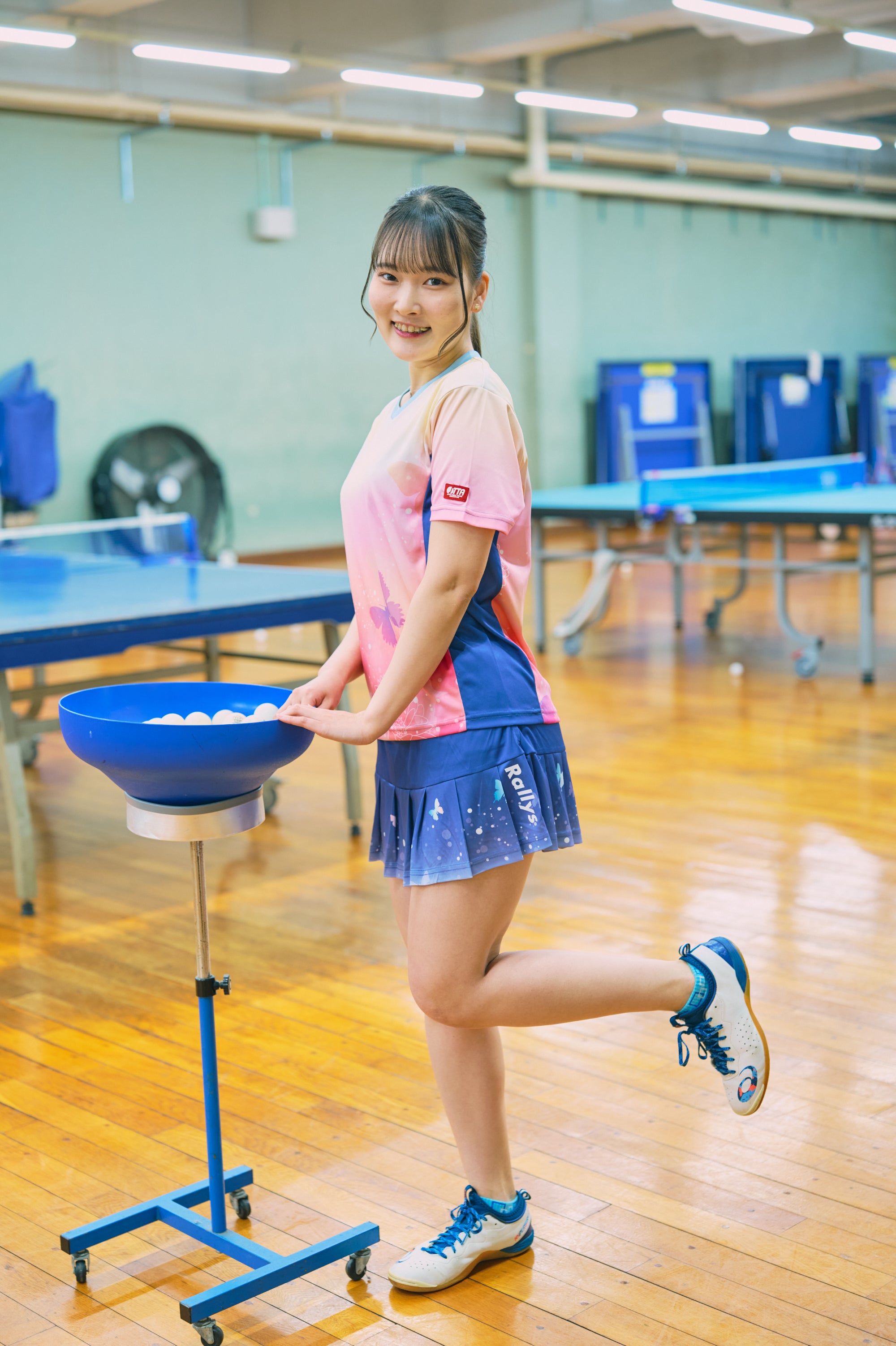 Rallysピオニエウェア｜プリーツスコート｜公式戦で使える卓球ウェア