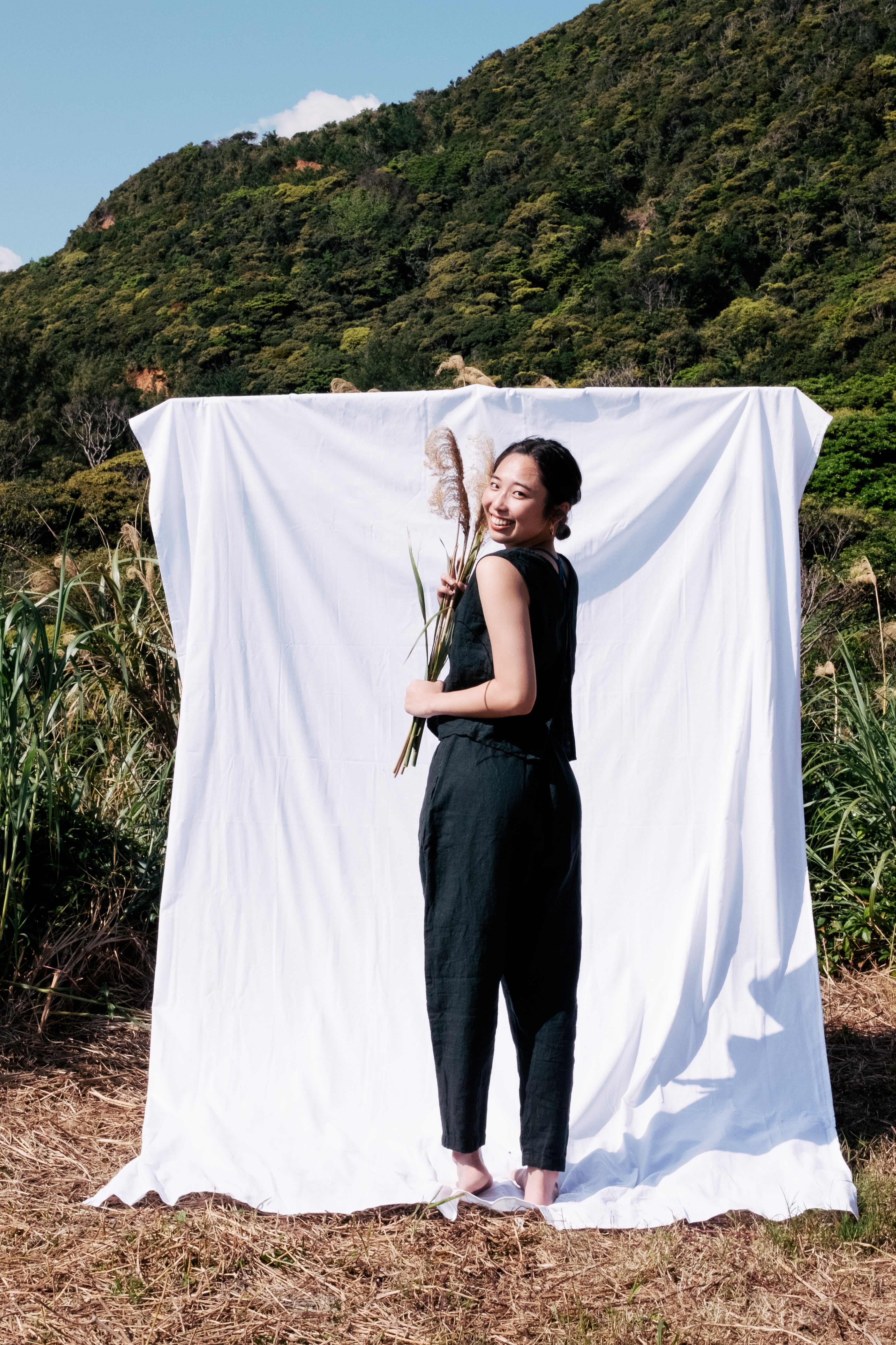 新作リネンファーマーズパンツ】リネンが春におすすめな理由 – yinyang