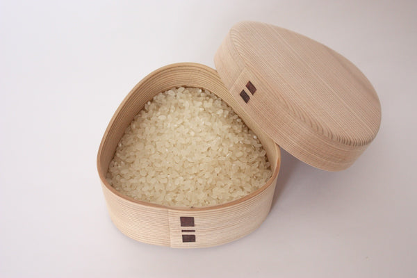 商品研修〜おむすび弁当箱三角〜｜秋田本店の風景 – 柴田慶信商店