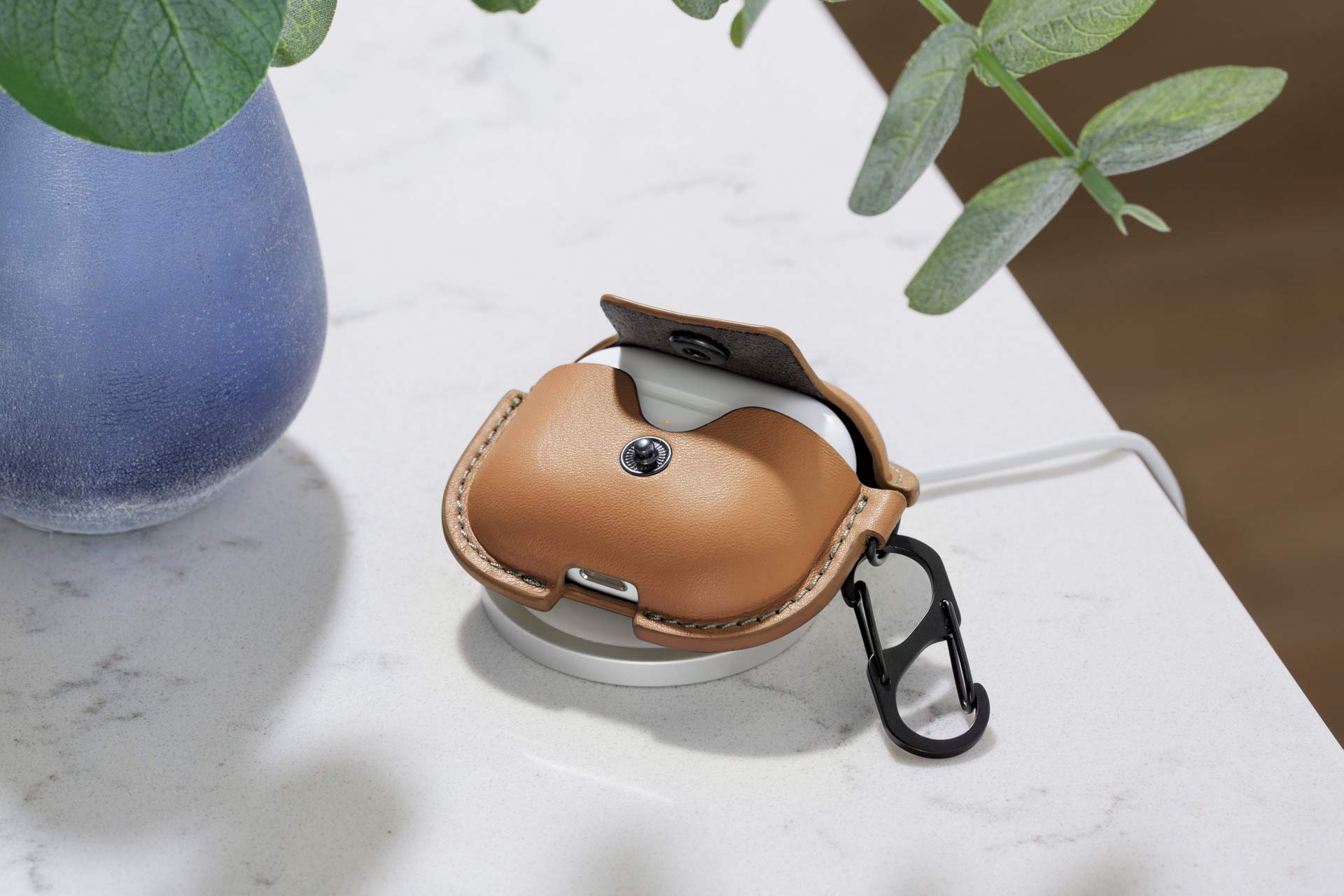 Twelve South AirSnap for AirPods（第3世代） – FOCALPOINT DIRECT