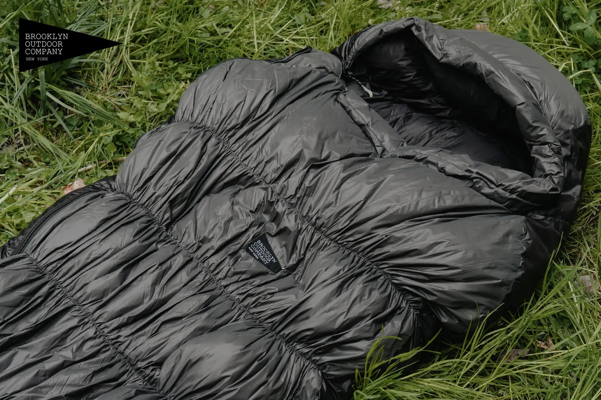 800FPのグースダウンを封入したBOCの寝袋が人気カラーの「DARK GRAY