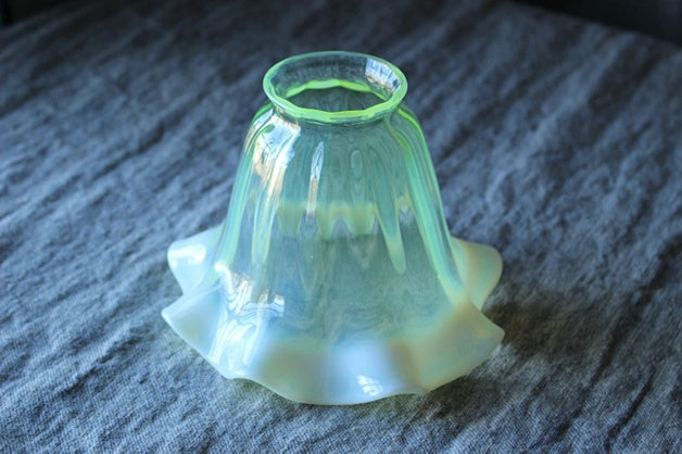 希少！ヴァセリン（ウランガラス）のランプシェード イギリス