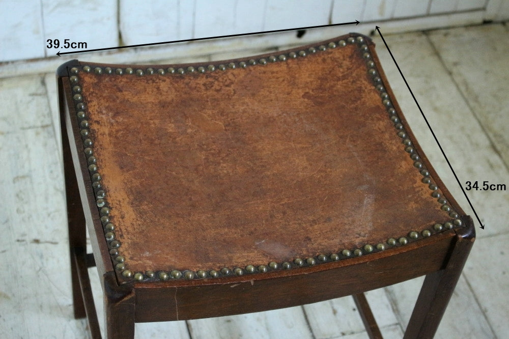 レザーの味わいが素敵なスツール（椅子）高さ50cm イギリス